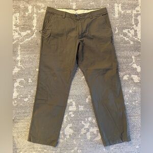 Columbia Men’s Cargo Pants, Hunter Green, Size 38/32, GREAT condition!